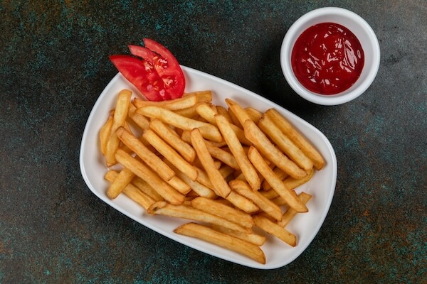 Chips with ketchup